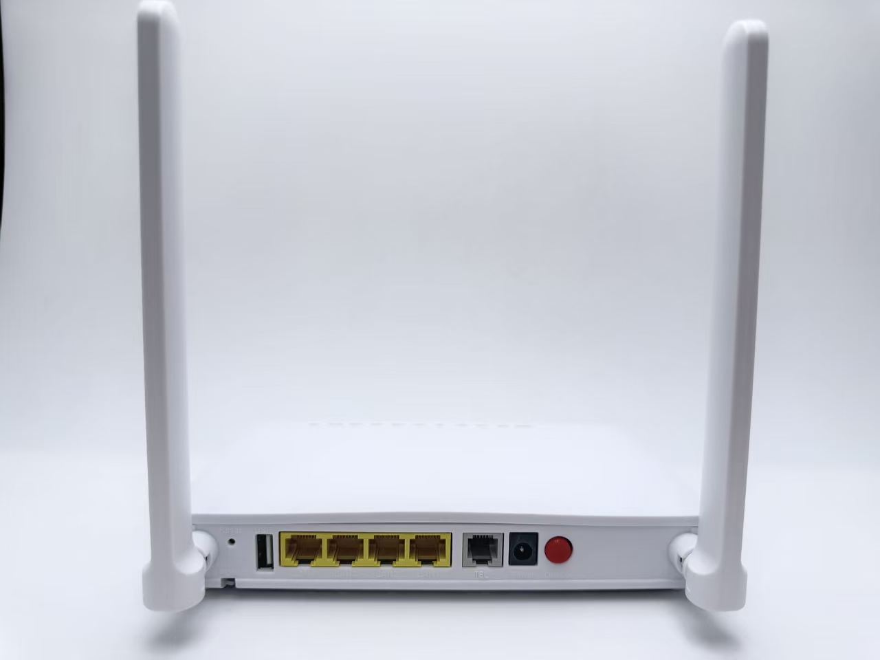F670L 后面板接口