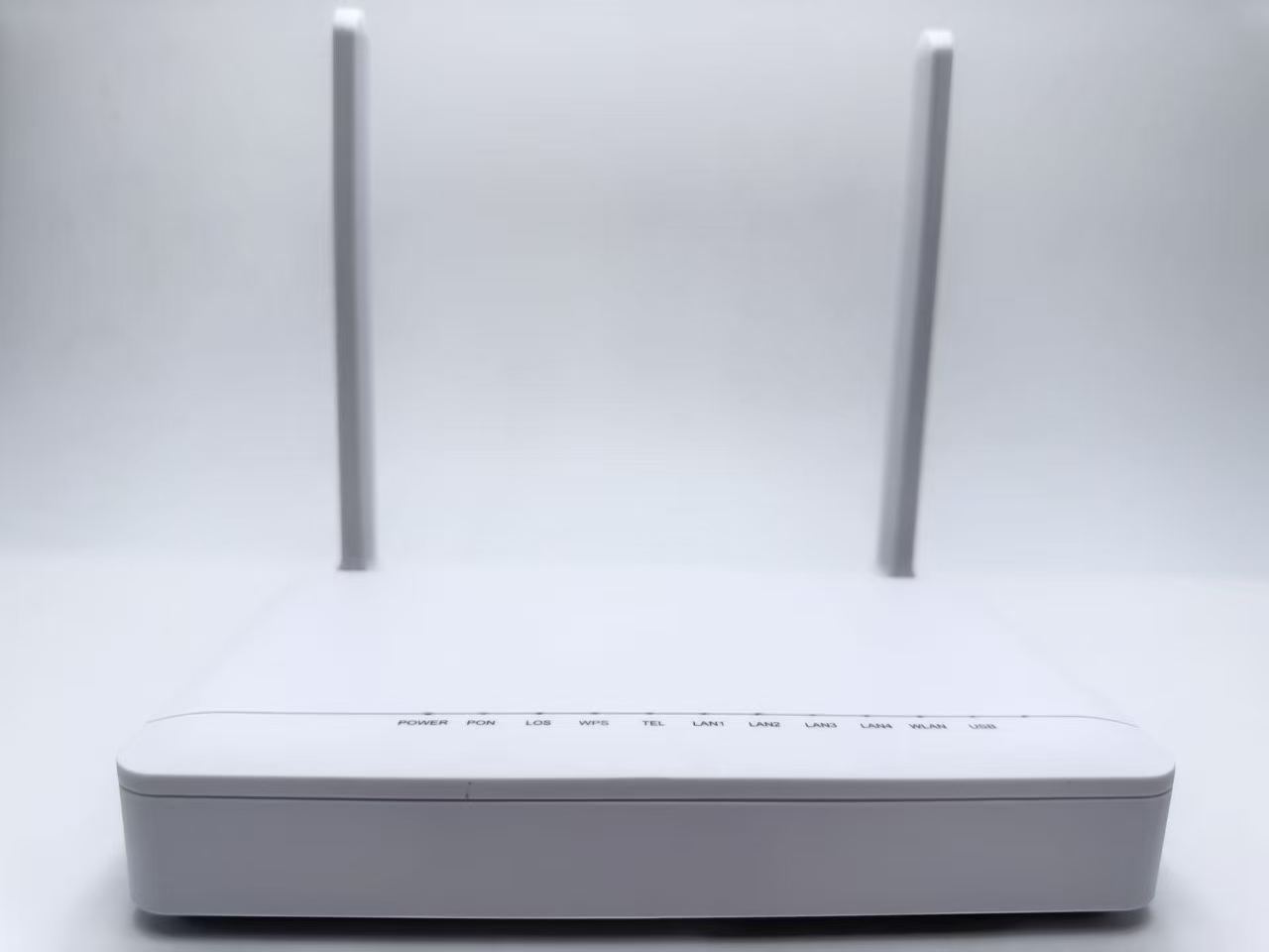 F670L XPON 智能网关终端(国际版)— 4GE + 1USB + 1POTS + 双频 WiFi