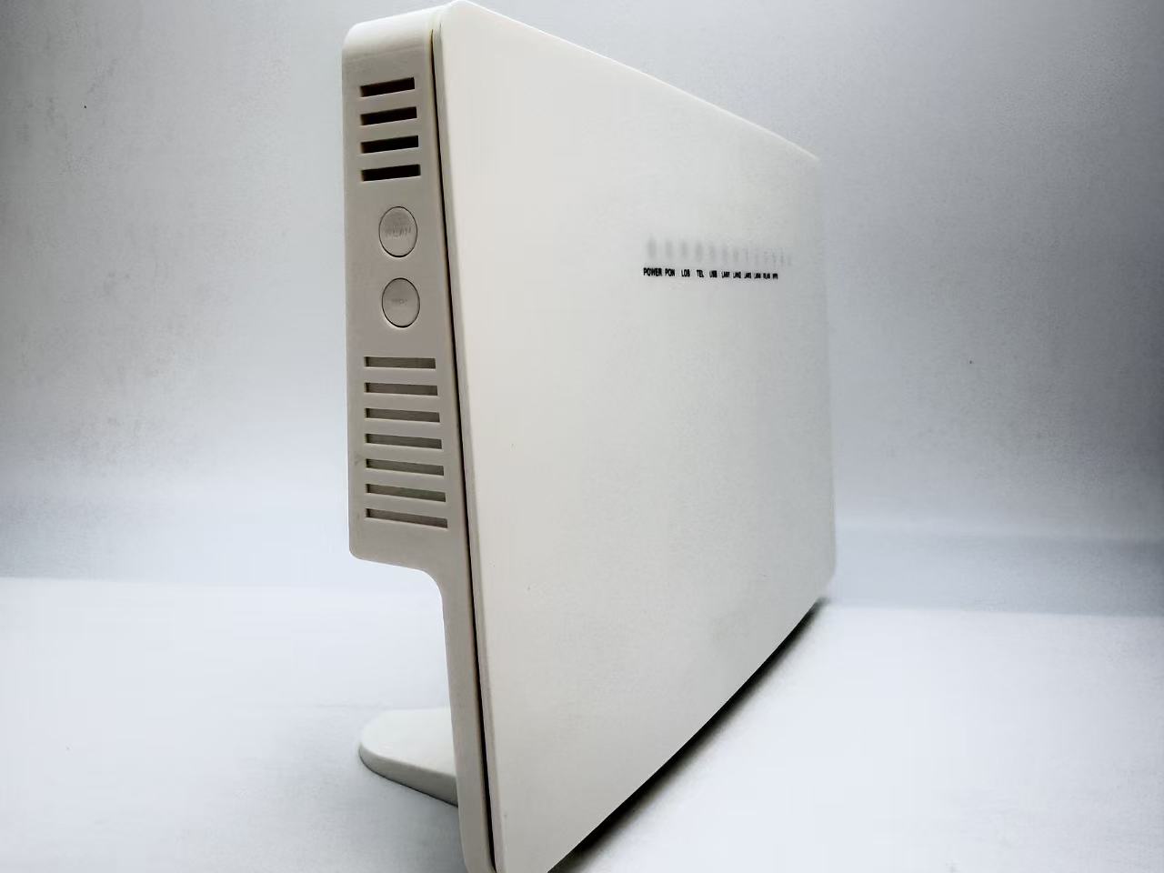 HS8546V 侧面视图