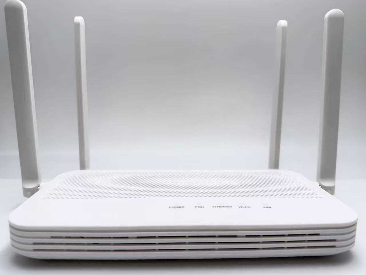 EG8247W5 GPON 智能网关终端(大款)— 4GE + 1USB + 1POTS + 双频 WiFi