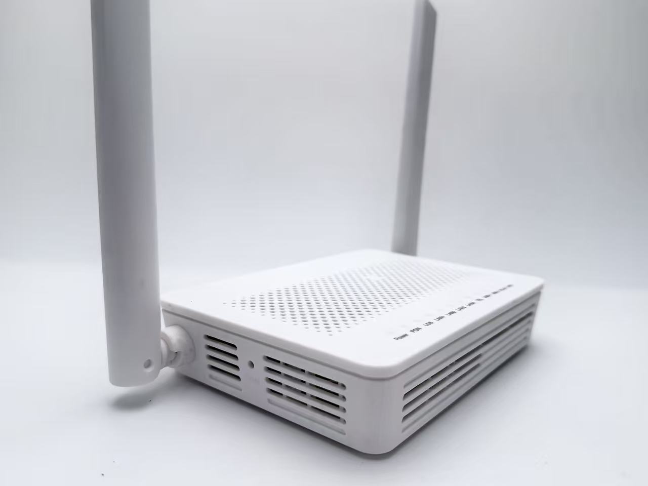 EG8145V5 侧面视图